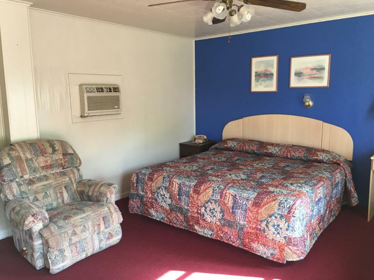 Azure Hills Inn And Suites Fredericksburg Ngoại thất bức ảnh