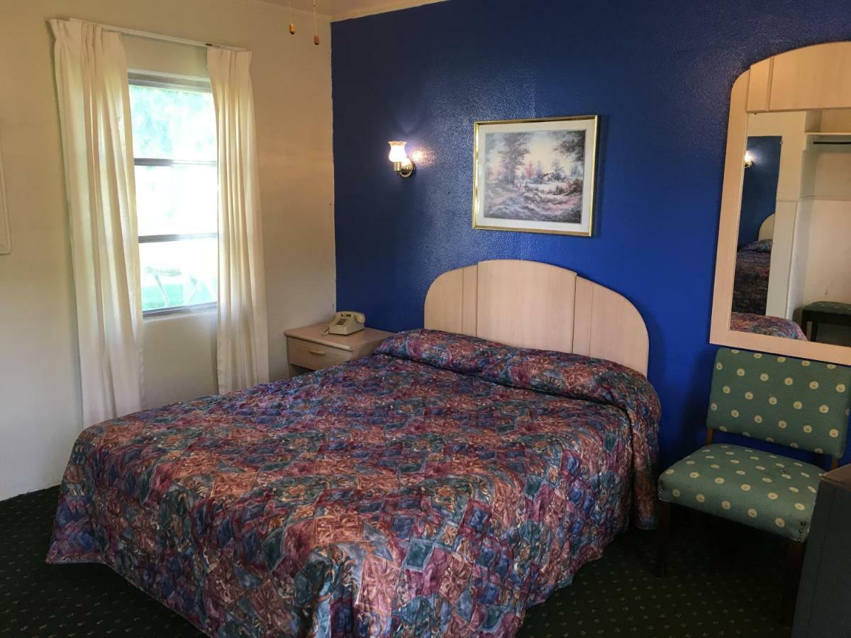 Azure Hills Inn And Suites Fredericksburg Ngoại thất bức ảnh